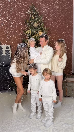 KᗩTYᗩ ᒍᑌᒍᗩ Катя Жужа on Instagram: "🎄🥂✨"