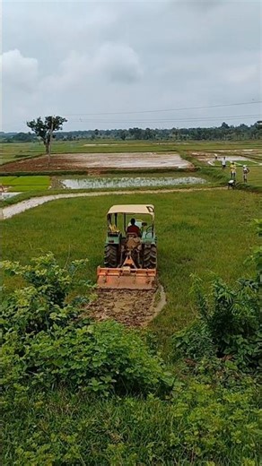 A Day in My Life with the John Deere 5050D: Tractor Adventures!