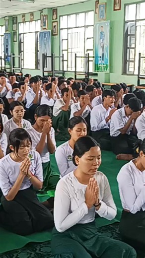 တနင်္လါနေ့တိုင်း အတန်းမှူး၊ အတန်းပိုင်ဆရာ/ဆရာမများ၏ ဦးဆောင်မှုဖြင့် ကျောင်းသားကျောင်းသူများ စုပေါင်း၍ ဗုဒ္ဓဘာသာ အဆုံးအမများကို ရိုသေမြတ်နိုးစွာ ဝတ်ရွတ်ပူဇော်ကြပါသည်။ 🙏 စာပေပညာနှင့်အတူ စိတ်နှလုံးသားလေးများလည်း သန့်ရှင်းအေးချမ်းပြီး ယဉ်ကျေးသိမ်မွေ့သော လူငယ်လေးများအဖြစ် ကြီးပြင်းလာစေရန် ရည်ရွယ်သည့် အဓိပ္ပါယ်ပြည့်ဝသော အစီအစဉ်လေးတစ်ရပ်… 🌿✨ “ပညာနှင့်တန်ဖိုး၊ ဓမ္မနှင့်အလှ လူငယ်တို့ဘဝ ပိုမိုလှပစေဖို့…” 🙏💐 #behs2khayan #khayan #အထက၂ခရမ်း #နွေးထွေးချစ်ခင်စွာကြိုဆိုပါတယ်💜 @B.E.H.S (2),Khayan (Educatio