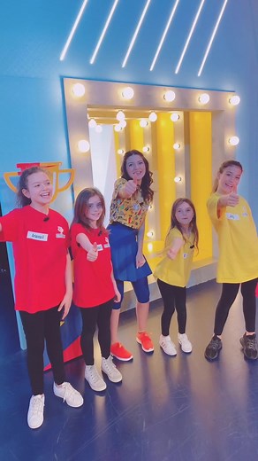 Disney Challenge Show ❤️💛 voi per quale squadra tifate? #mecontrote