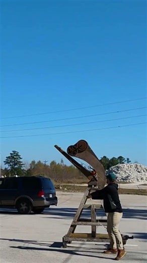 Twisted Whipper Trebuchet #whippertrebuchet #punkinchunkin #kinetic