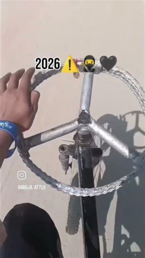 “देसी जुगाड़ का कमाल 🚜 Black Cycle With Chain Steering Attitude