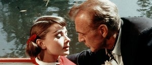 Ariane : Le scandale de la différence d’âge entre Audrey Hepburn et Gary Cooper - TV Grandes chaînes