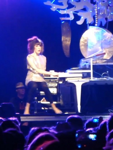 Imogen Heap's Historic Headlock Performance at Coachella 2010