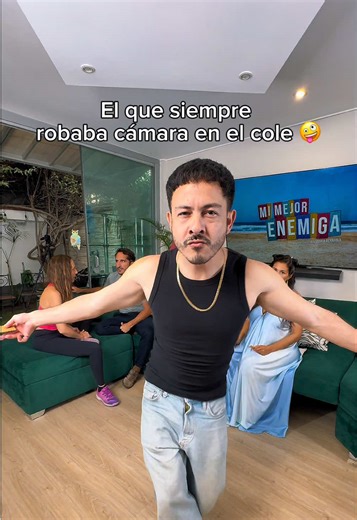 Talentos ocultos en el colegio: robando cámara