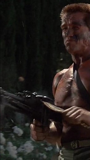 Arnold Schwarzenegger uses a M60E3. Commando (1985). Mark L. Lester 📽