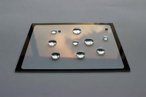 [Hot Item] Custom Cut Silk Screen Printing Display Cover Tempered Anti Reflective Glass