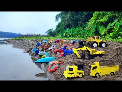 Find toy racing cars, trains, cement mixer trucks, telolet buses, excavators, steel tanks, Eps 108