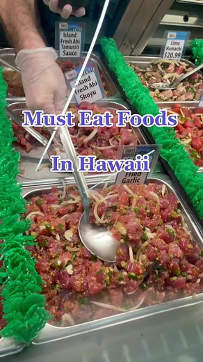 Definitely try these foods when you’re in Hawaii! 🤙 #foodie #hawaii #hawaiitiktok #hawaiifood #oahu #foodtiktok #travel #fyp