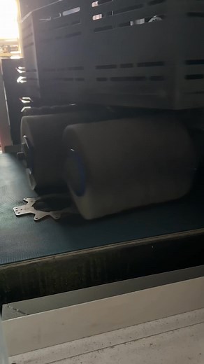 Fully automatic integrated chamfering, deburring, and rust-removal sanding demonstration. #metal #pattern #grinding #sanding | Jack Yang