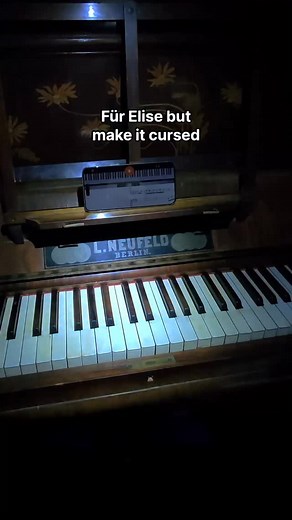 6.4K views · 4 comments | Name something creepier than the sound of this piano 﫣 | flowkey | Facebook