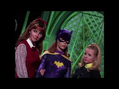 Batman Season 3 episode 12 (The Foggiest Notion) - Batgirl Supercut