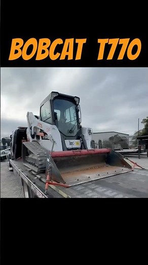 Bobcat T770 on the bed 🚜 #Towing #bobcatequipment #equipmenthauling