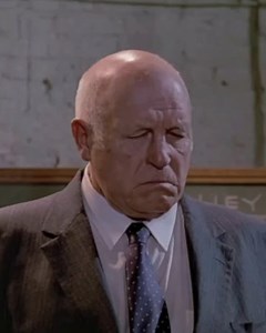 The film's budget was so low that many of the actors were asked to simply bring their own clothing as wardrobe; most notably Chris Penn's track jacket. The signature black suits were provided for free by the designer, based on her love for the American crime film genre. Steve Buscemi wore his own black jeans instead of suit pants, and Michael Madsen wore a jacket and pants that came from two different suits. - 📽️: Reservoir Dogs(1992) Dir. Quentin Tarantino | The Cinema Nerd