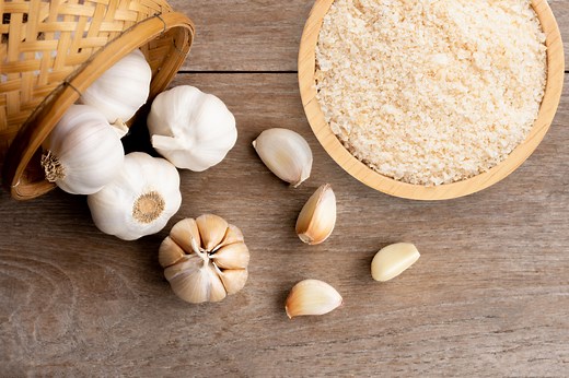 The Many Forms of Garlic and How to Use Them