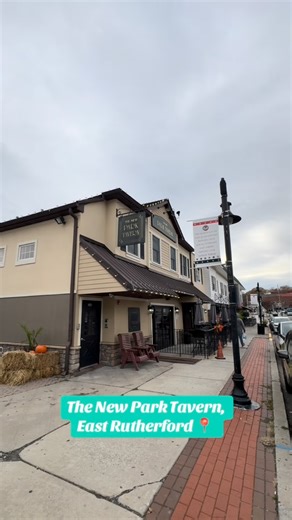The New Park Tavern in East Rutherford has been serving locals since 1934 — over 90 years of Jersey history. Once just a humble corner bar by the train tracks, it’s become a Bergen County staple known for its legendary thin-crust pizza. Even @stoolpresidente of Barstool Sports stopped by, giving it a 7.8 — calling it “a real deal Jersey bar pie.” From its early tavern days to its modern vibe, Park Tavern still captures that timeless North Jersey spirit. . . . #vintagenewjersey #eastrutherford #b