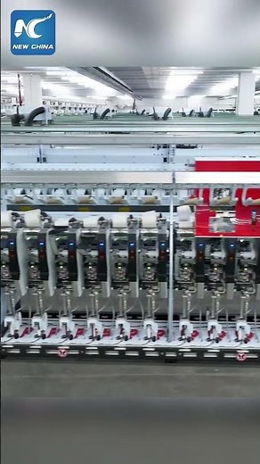 A glimpse of "smart" textile factory in China's Jiangsu