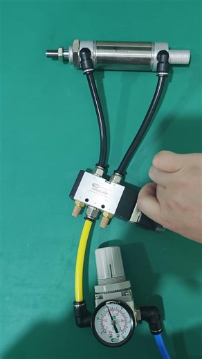 Reciprocating Motion Demo: Pneumatic Cylinder and Control Valve