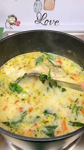 Ciorba de curcan cu leurda si smantana. Reteta Aripi de curcan morcovi telina pastarnac leurda patrunjel sau leustean cimbru sare 250 gr smantana grasa apa bors sau otet ardei ceapa | Ella Cooking