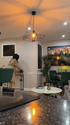 Property girl era in full swing✨🏘️🏚️🌸 Spent my day handling properties, doing inspections and setting up an Airbnb for a client. All in a day’s work #PropertyManager #LondonLife #AirbnbHost #PropertyManagement #DayInTheLife #LondonProperty #landlord #RealEstateTikTok #AirbnbSetup #WorkVlog #womeninproperty