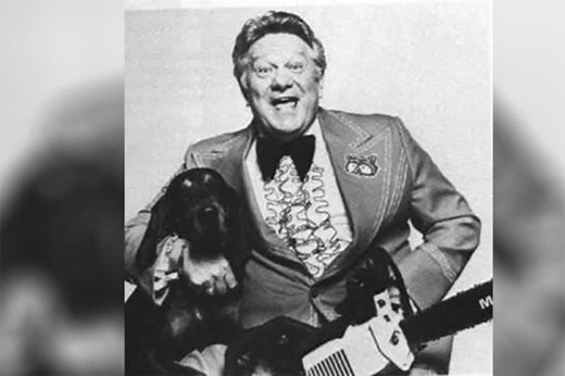 Jerry Clower Tells His Classic Coon Hunting Joke