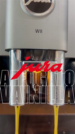 ☕🤖 JURA: Cafés increíbles con un solo botón Si quieres llevar tu experiencia de café al siguiente nivel (en tu negocio, casa u oficina), las superautomáticas JURA son la opción perfecta: calidad, rapidez y bebidas espectaculares sin complicaciones. ✨ 📌 Modelos disponibles para: 🏪 Negocio | 🏠 Casa | 🏢 Oficina 🍨 Ejemplo de bebida: Affogato Sí… como el del Reel 😍 Café recién molido extracción perfecta cremosidad en segundos… con un solo botón. ✅ Café 100% automatizado ✅ Consistencia en cada 