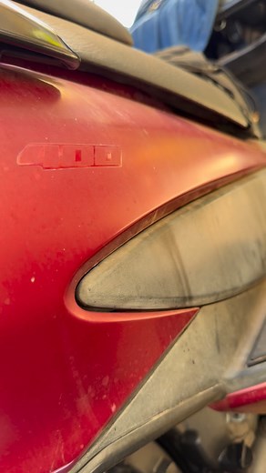 26 reactions | Burgman 400 rear brake pads replacement tutorial!  Full video is up on YouTube — link in bio! 酪 #MitchsScooterStuff #mauiscootermechanic #mauiscooterservice #maui #mauiscooters #burgman400 #suzukiburgman400 | Mitch's Scooter Stuff | Facebook