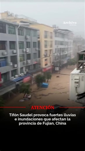 #atención La provincia china de Fujian se encuentra este miércoles en alerta debido a una nueva jornada de lluvias intensas provocadas principalmente por los efectos del tifón Saudel y la influencia de aire frío. Las autoridades advierten sobre el riesgo en otras localidades propensas a inundaciones, deslizamientos de tierra y otros desastres derivados de las precipitaciones. La situación llevó a las autoridades provinciales a elevar este miércoles el nivel II la respuesta de emergencia por inun