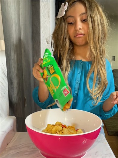 Trend Yo traje: Maruchan con Sabritas 💜 #videoviral #videos #Viral | maruchan