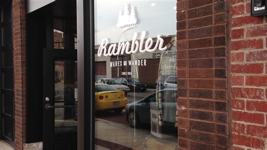 Peoria outdoor specialty shop expands to neighboring city