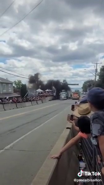 Pascal B (@pascalbisaillon)’s videos with son original - Pascal B