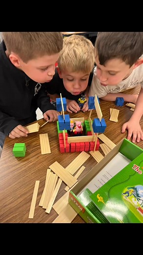 First grade fun in STEM lab - The One About Fairy Tales! | Happy Elementary School