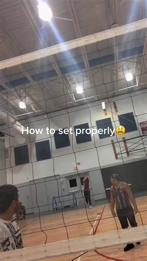 #volleyball #indoorvolleyball #volleyballmeme #howtoset