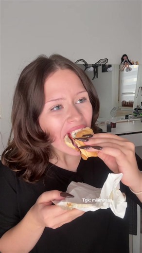Leckere Suppe mit selbstgemachter Wurst – leckeres ASMR Mukbang