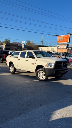 🎖️ HONORING OUR HEROS! 🎖️ 2016 RAM 2500 CREW CAB! ONLY 80K MILES! 1 OWNER CLEAN CARFAX! 6.4L HEMI! AUTOMATIC! 4 WHEEL DRIVE! SUPER CLEAN! NOW ONLY $24,961!! | Motor Mile Motors of Bristol