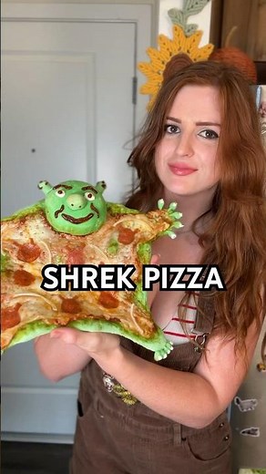 what’s wrong babe you’ve hardly touched your shrekzza?! (Shrek Pizza) 💚 #shrek #pizza #shorts