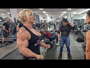IFBB Pro Lisa Cross Big Biceps Strong Muscle Woman bodybuilder