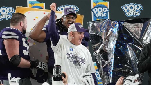 K-State football coach announces retirement after seven seasons