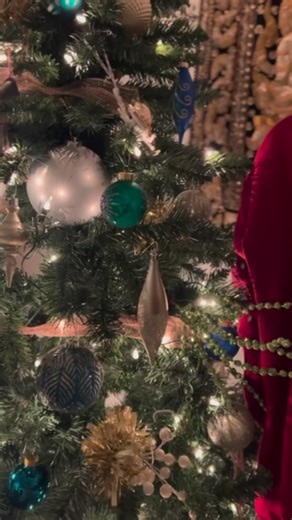 What time is it? Mariah Carey O’Clock 🎄 The holiday collection and sales has officially gone live on the website! Keep checking back everyday as we update the shop with new pieces that will be making their debut this holiday season! Which do you like best? | Chicago For Keeps