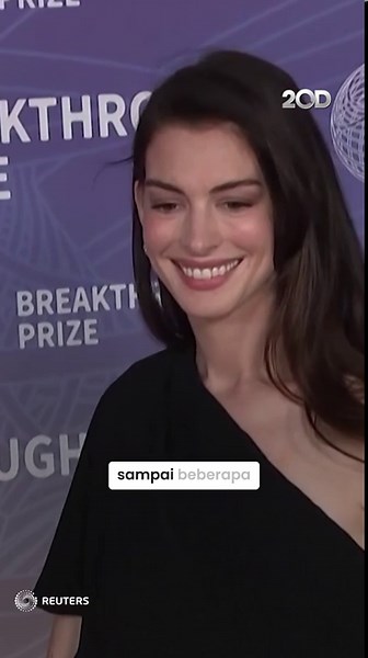 Video: Anne Hathaway Dinobatkan Jadi Perempuan Tercantik Dunia 2026