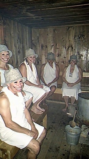 ПОРОГ on Instagram: "Инцидент №49. Вы ныряете под воду. А когда выныриваете — всё вокруг потемнело. Бассейн пуст. Посетители исчезли, будто их никогда и не было. Вы ещё стоите в воде, но уже понимаете — что-то пошло не так. Самое тревожное — резкость этого момента. Ничего не происходило постепенно. Всё изменилось за одно движение. #хоррор #horror #крипипаста #аномалия"