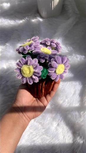 DIY pipecleaner flower pot🪻#diy #youtubeshorts #ytshorts #aesthetic #trending #viral #beginners