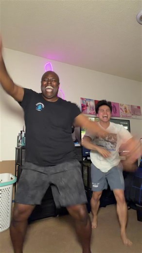 Put a arch in ya back 🔥 tag dc// @Errol Basconcillo | dance