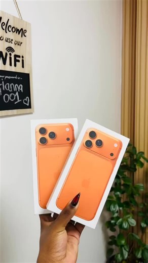 iPhones | Androids | MacBooks | Laptops | Trade-Ins | MEGA END YEAR SALE🔥DISCOUNTED PRICES🥳 Ex-USA🇺🇸 Flagship Phones SHOP & SAVE🛍️🛒 All SAMSUNGS & iPHONES AVAILABLE 🤩😮‍💨💃!!!!! A)Samsung Galaxy... | Instagram