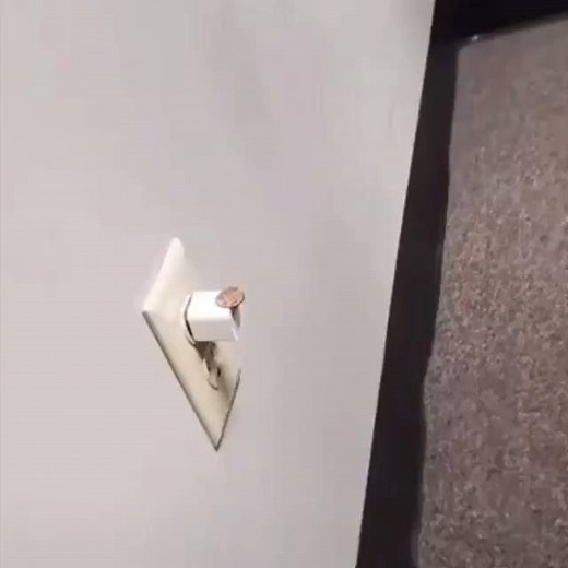 226K views · 1K reactions | DO NOT DO THIS! A new viral TikTok challenge is dangerous and fire chiefs in parts of the country are on alert after two instances that resulted in electrical damage and fire: https://2wsb.tv/2viXWfV | WSB-TV | Facebook