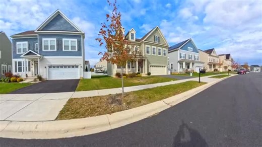 ✨ Just Listed in Village of Bayberry South! Welcome to 805 Hugo Drive — a 2022-built Duke model featuring open-concept living, tall ceilings, a modern kitchen, and a spacious primary suite. Enjoy resort-style amenities like the clubhouse, pool, and trails — all in one of Middletown’s most sought-after communities. ✨️ $617,000 📍 Middletown, DE 🛏️ 4 Beds | 🛁 2.5 Baths | 🚗 2-Car Garage | 🔸️ 2590 sq ft 🧐 Open House: Saturday, Nov 1st, 11am - 1pm Sunday. Nov 2nd, 1pm - 3pm 📝Listing details: ht