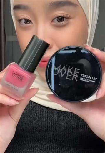 Bedak Padat dan Liquid Blush: Trik Tahan Lama