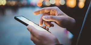 3 Tips Mudah Merawat Smartphone agar Tahan Lama dan Tak Cepat Rusak, Sudah Coba? | merdeka.com