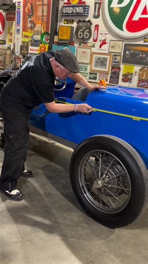 Q Ball Pinstriping on Reels