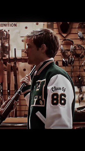 garrett?? #strangerthings #jasoncarver #strangerthingsedit #jasoncarveredit #strangerthings4 #kvnnashfilms #fyp